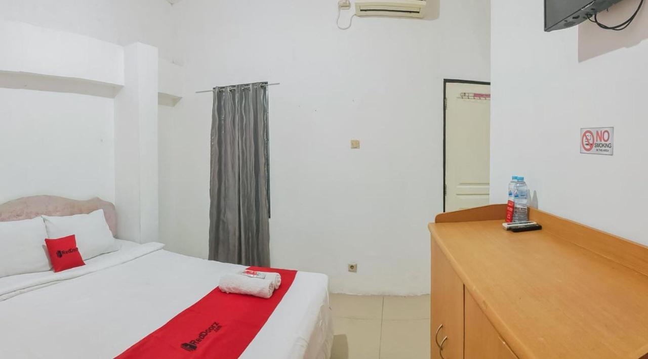 Reddoorz Syariah At Jemursari Surabaya Otel Dış mekan fotoğraf