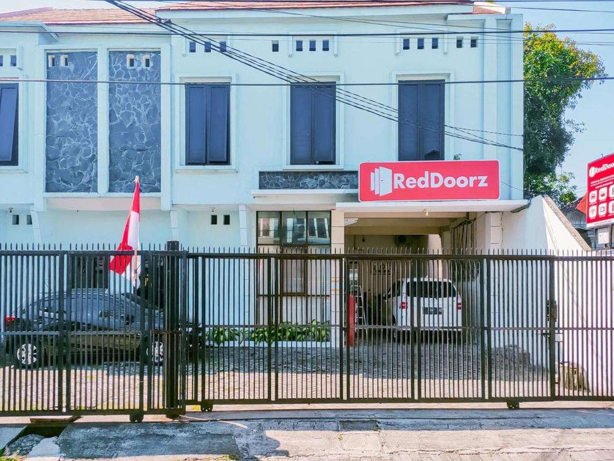 Reddoorz Syariah At Jemursari Surabaya Otel Dış mekan fotoğraf